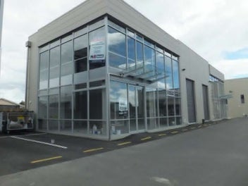 Image 1 of 1