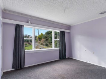 Image 1 of 20