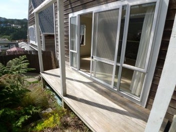 Image 1 of 7