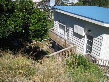 Image 1 of 7