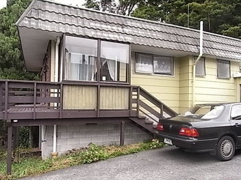 Image 1 of 7