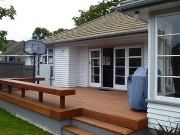 Image 1 of 7
