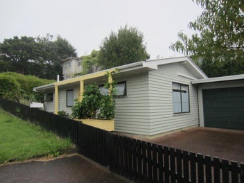 Image 1 of 7