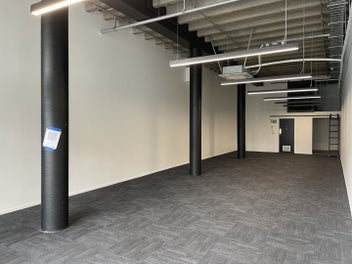 Image 1 of 6