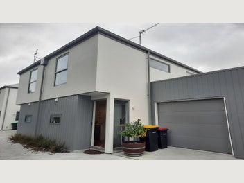 Image 1 of 21