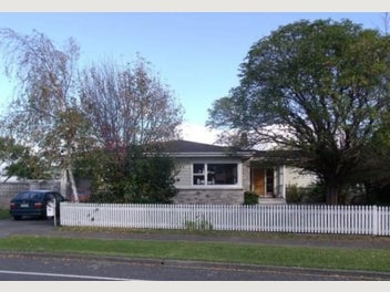 Image 1 of 5