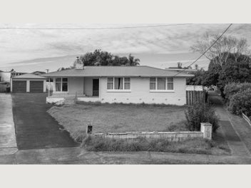 Image 1 of 7