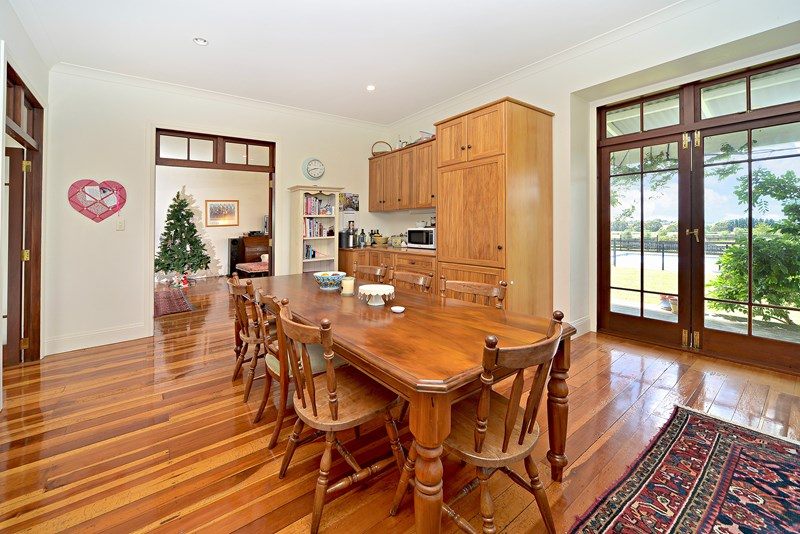 gallery carousel 18