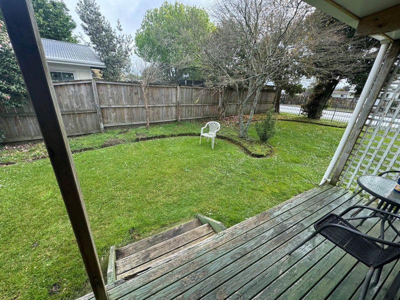 Image 3 of 4