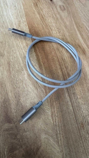 USB Cable Carousel 1