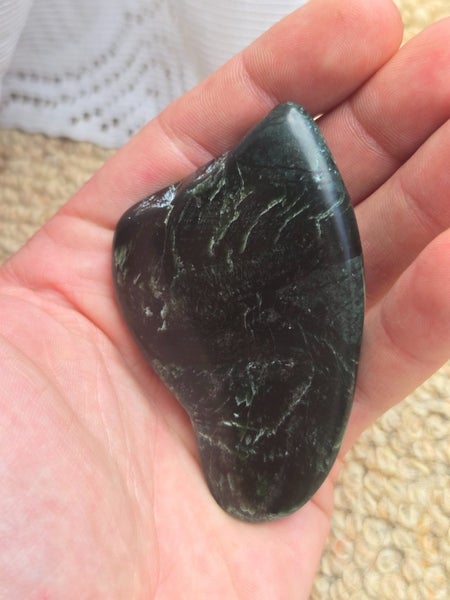 $1 RESERVE Greenstone / Pounamu Tooth Carousel 2