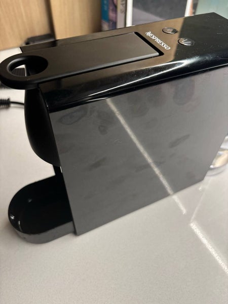 Nespresso Essenza Mini - Piano Black Carousel 3