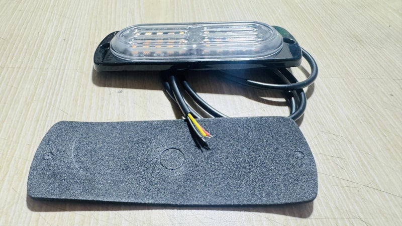 Amber flashing emergency strobe lights - New Carousel 7
