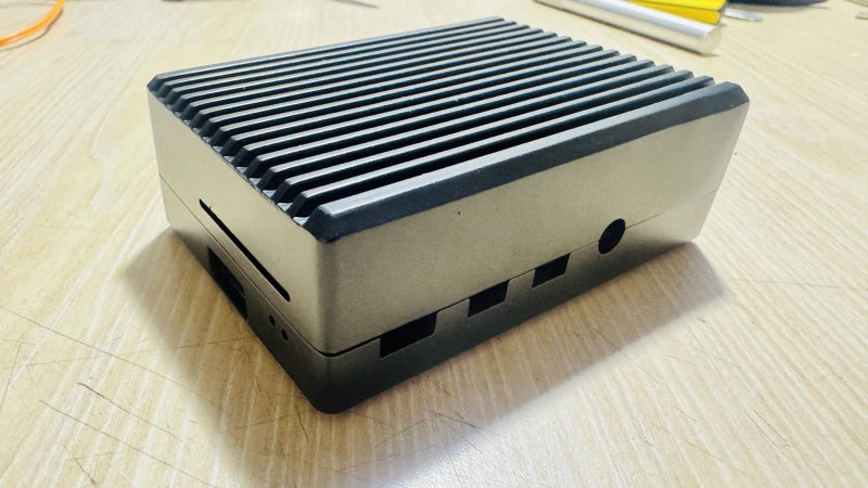 Raspberry pi 4 metal case - solid, heatsink - New Carousel 3