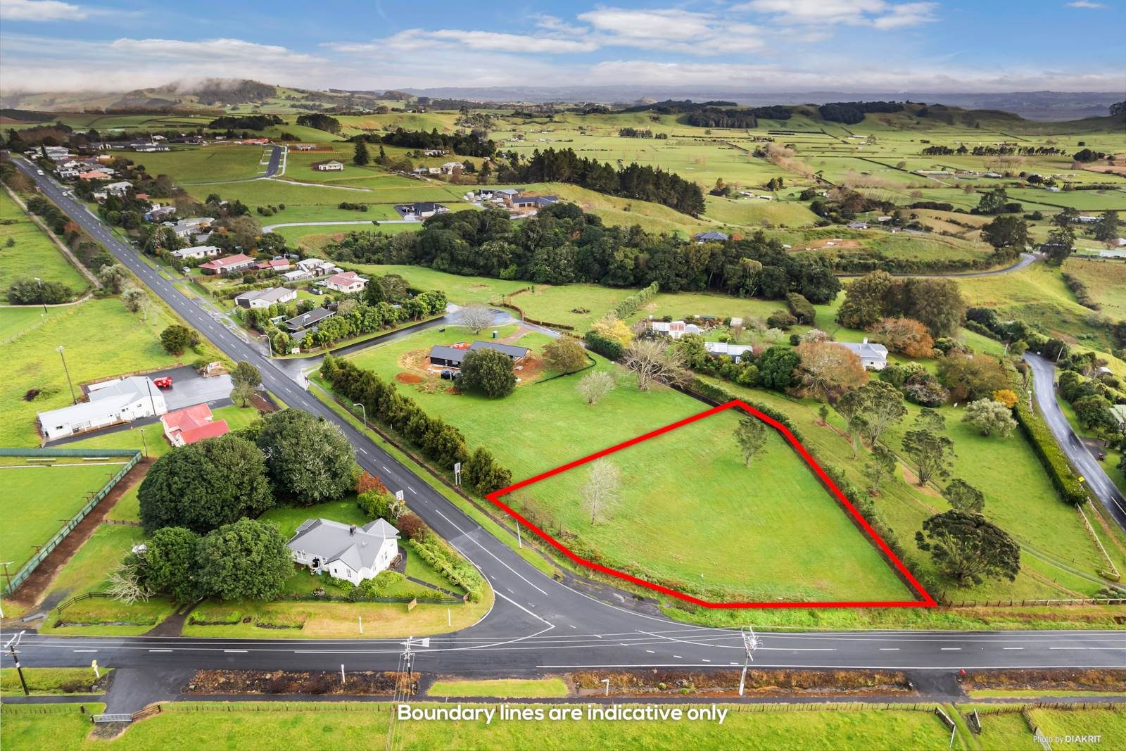STUNNING SEMI-RURAL BARE LAND OF 3,457 m2 — slide 1