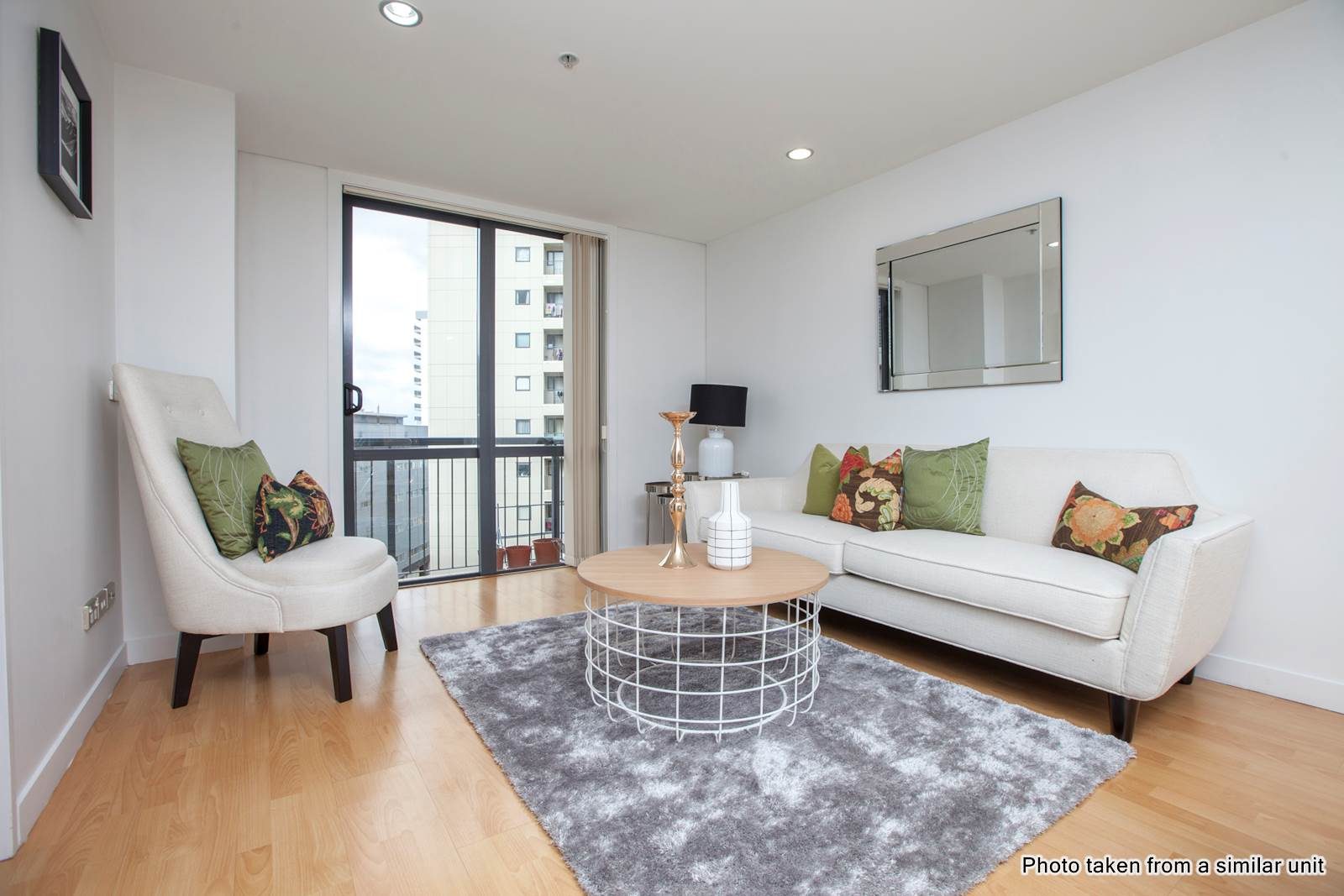2 Bed-Carpark-Great Condition-AGS Zone — slide 1
