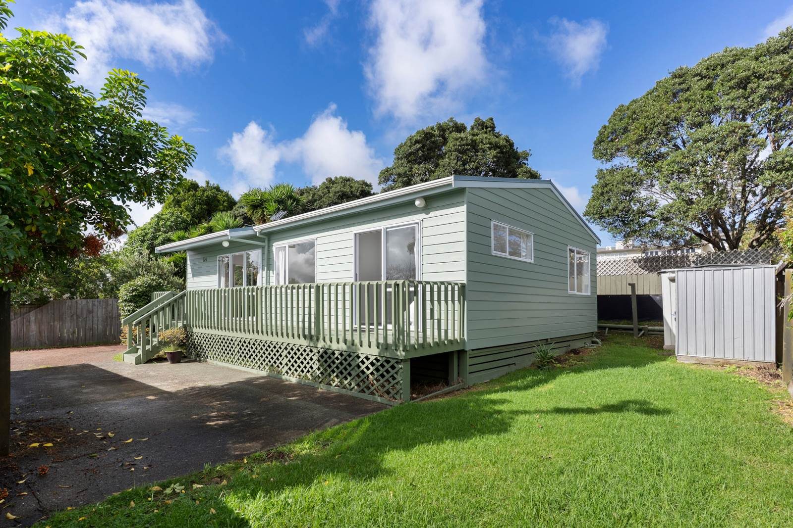 Rare Opportunity in Mt Albert – First Time on ... — slide 1