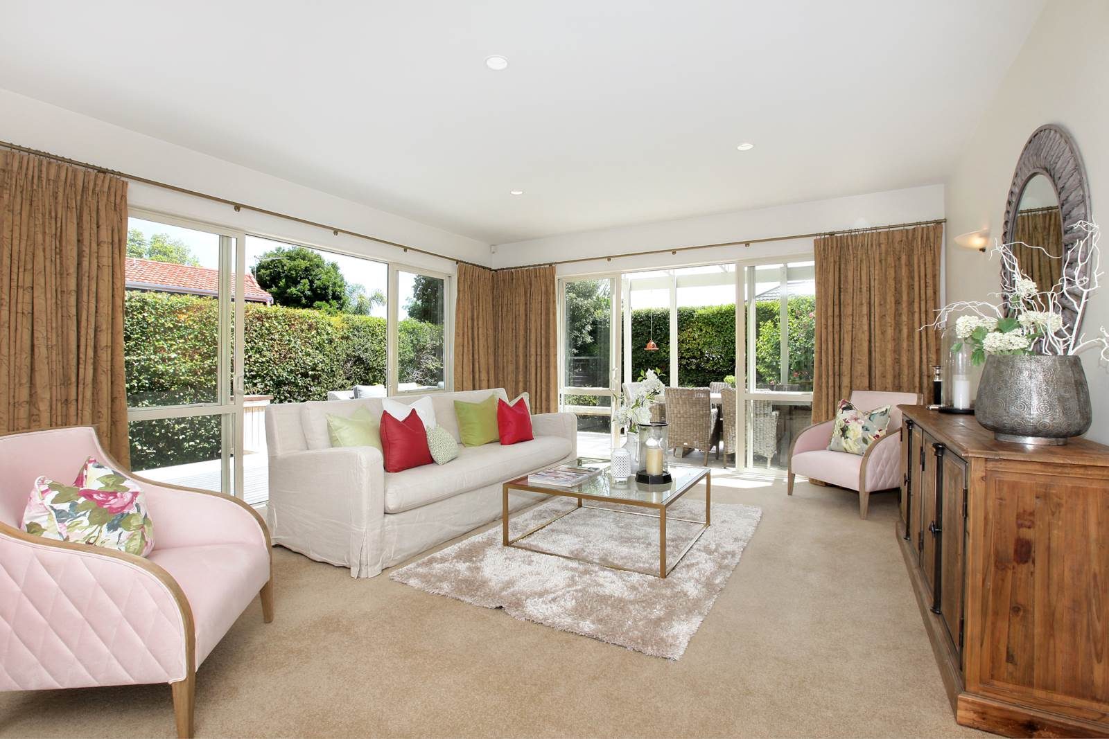 Smart Buying in Meadowbank — slide 2