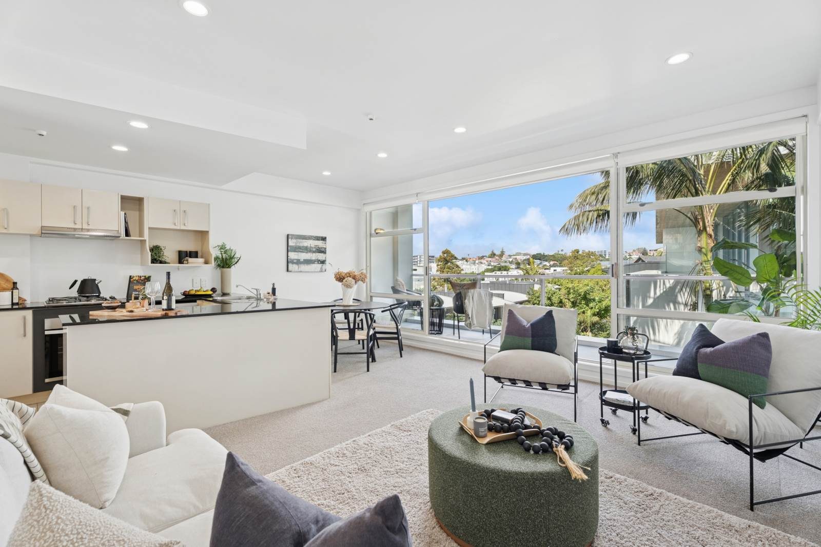 Resort-Style Living in Parnell — slide 1