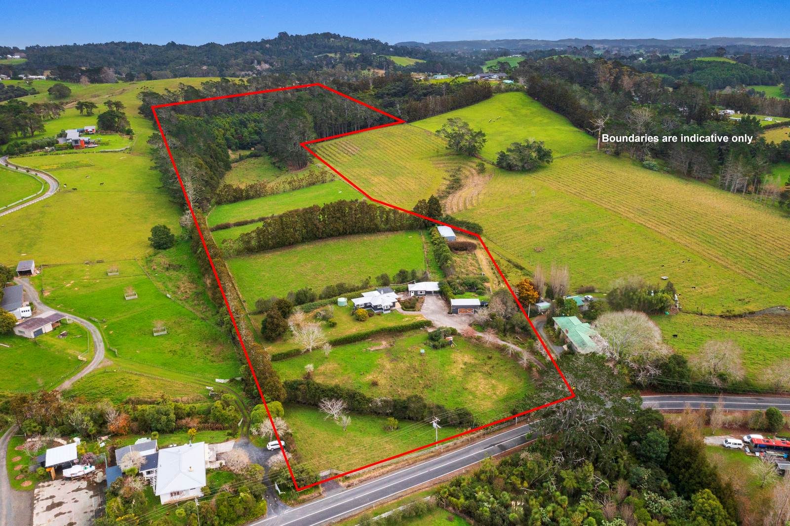 21 ACRES OF RURAL PRODUCTION LAND WITH POTENTIAL — slide 1