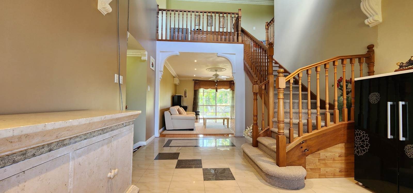 LIVE THE CITY LIFE ON YOUR OWN - 2.5 ACRES — slide 45