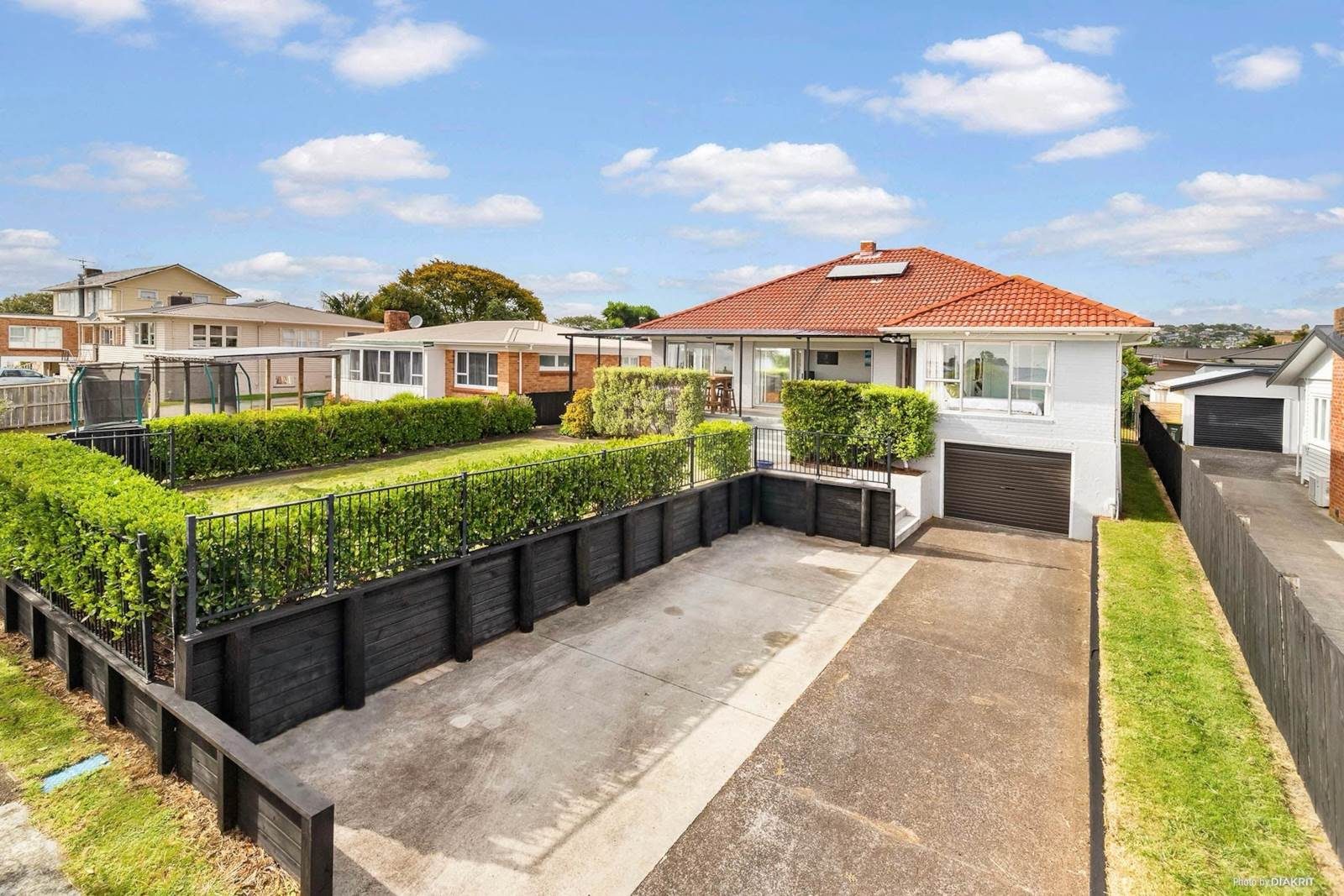 Location, Lifestyle & Convenience in Pukekohe — slide 1