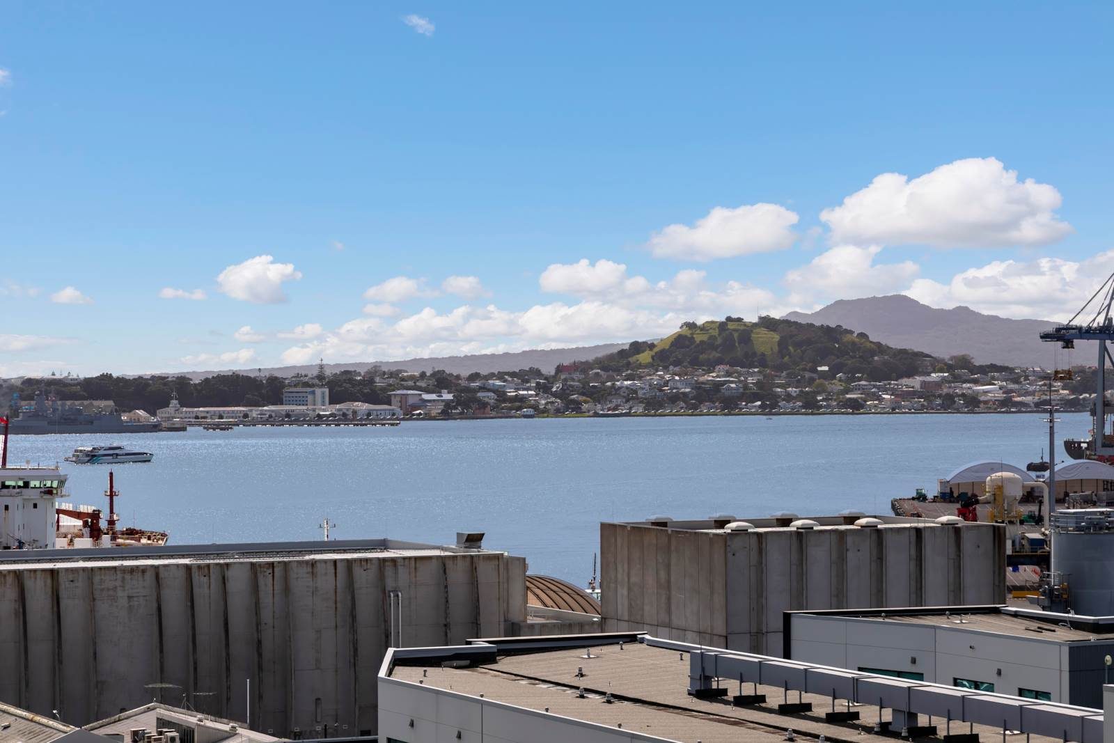 Sharp Price! Seaview CBD Home — slide 1