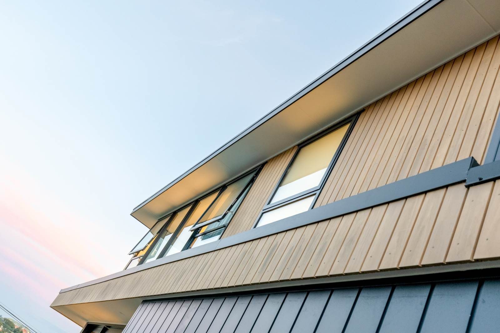 Architectural Masterpiece Overlooking Hobson Bay — slide 33