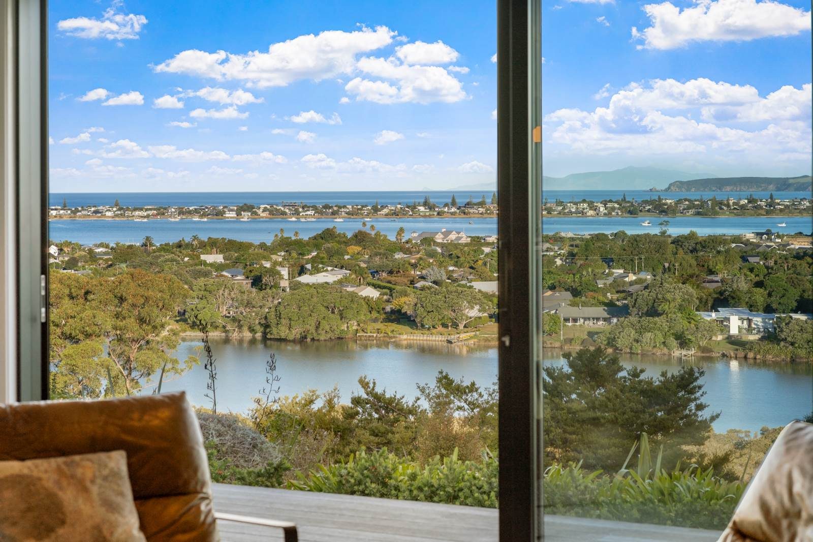 10-Acre Waterfront Estate with Jetty Consent — slide 1