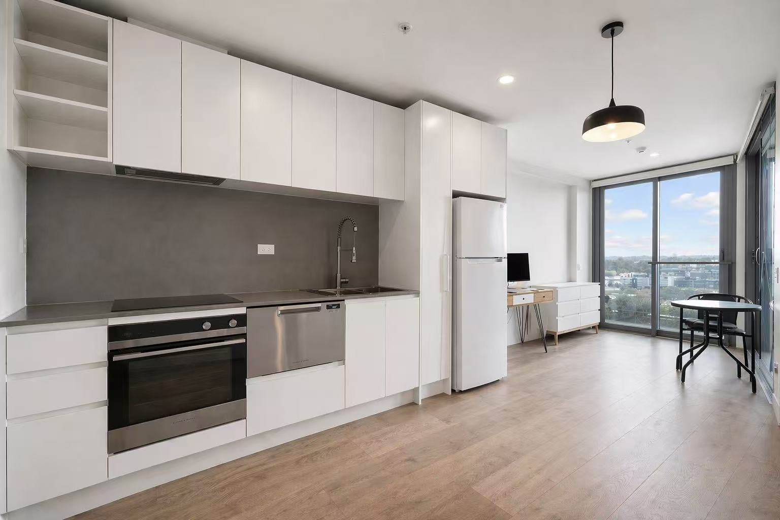 Urgent Sale- Cozy Living with Stunning Seaview — slide 2