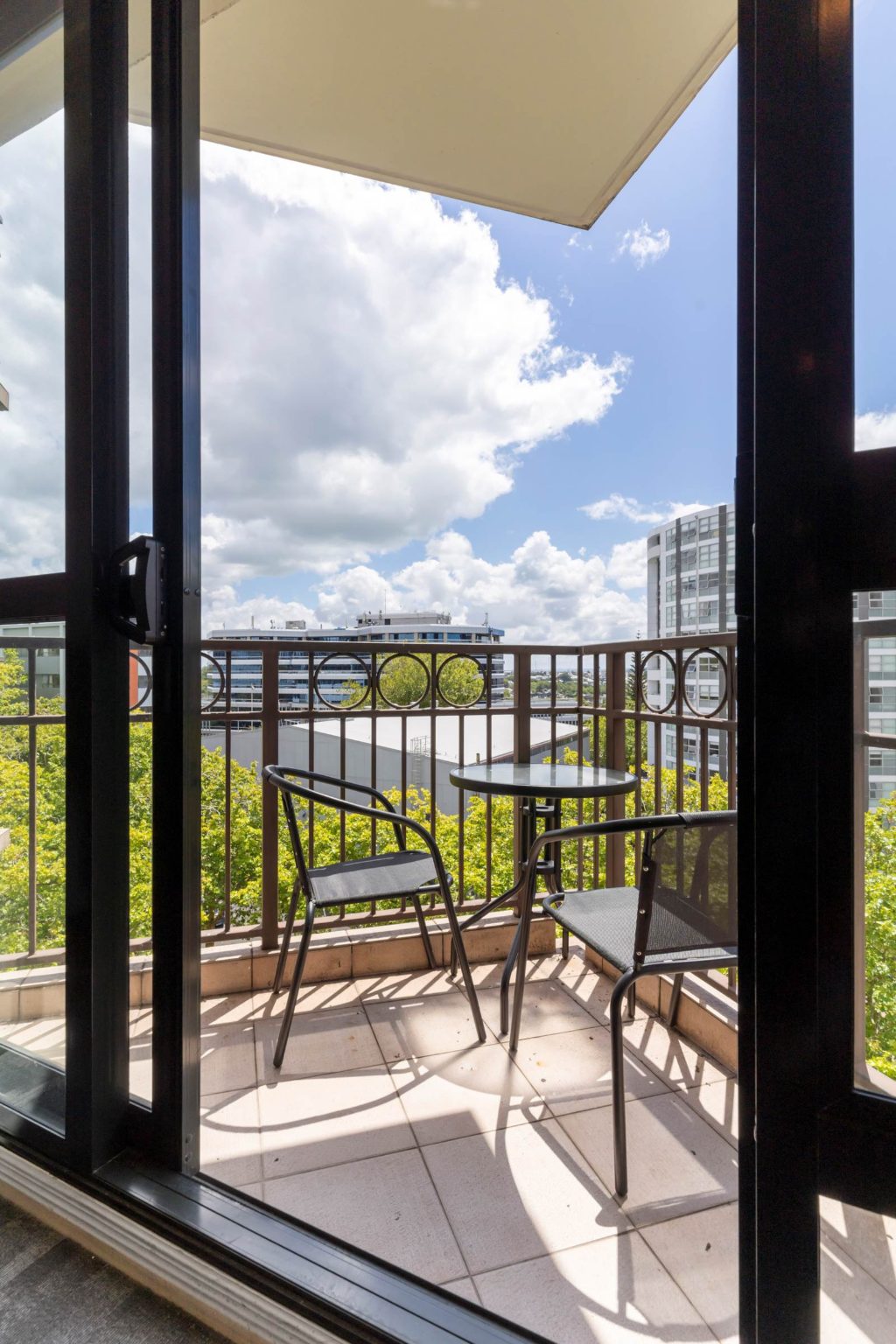 Freehold, Sunny CBD crash pad with Carpark — slide 17