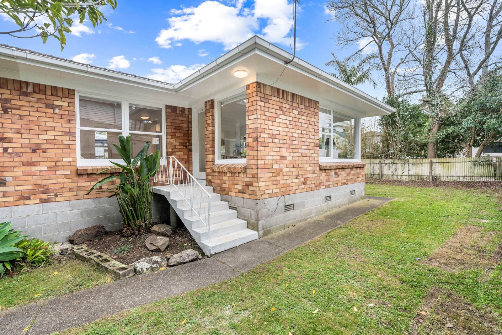 Renovated, Easy-Care Living In A Handy Location! — slide 1