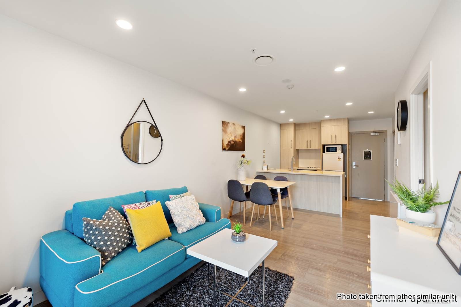 Stylish Urban Retreat Opposite SkyCity — slide 1