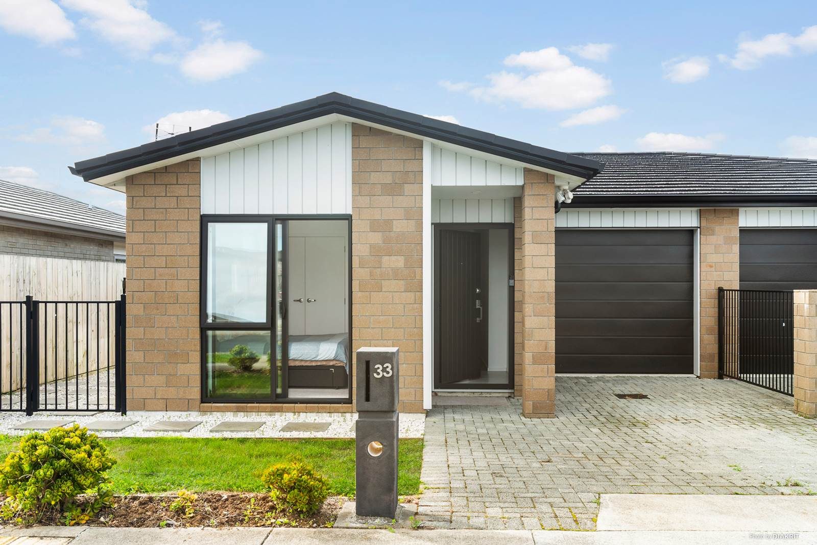Near- New, Easy- Care Living — slide 1