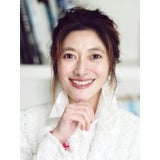Sandra He