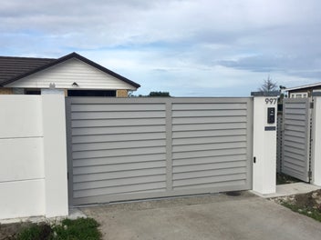 997 Whangaparaoa Road, Matakatia, Whangaparaoa