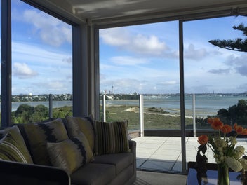 2/16 PINE RIDGE TERRACE, Hauraki, Auckland