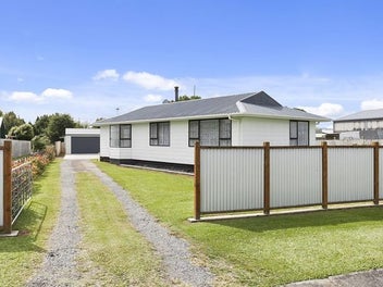 10 Frances Street, Tirau
