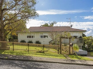 36 Judkins Crescent, Cockle Bay, Auckland