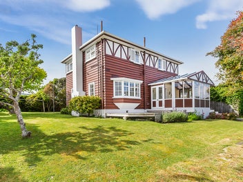 15 Trelissick Crescent, Ngaio, Wellington
