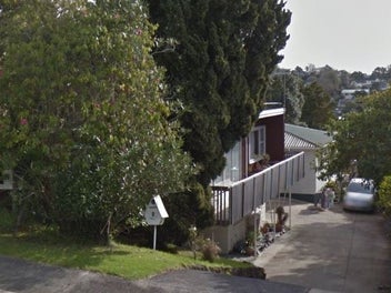 1/1 Nea Place, Hillcrest, Auckland