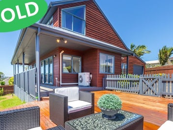 30 Farquhar Road, Glendene, Auckland