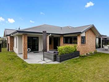 13 Maison Way, Rangatira Park, Taupo