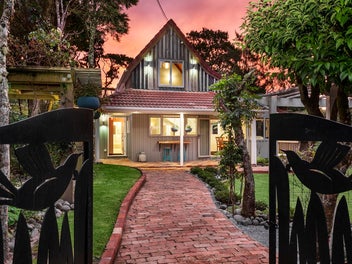 50 Turanga Road, Henderson Valley, Auckland