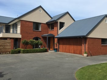100 Gardiners Road, Harewood, Christchurch