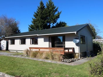 32 Mackenzie Street, WAIMARINO, OWHANGO