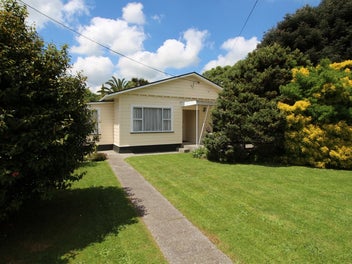 46 Bridge Street, Bulls