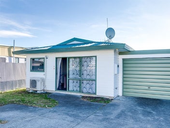 2/13 Ted Harpur Place, Onekawa, Napier