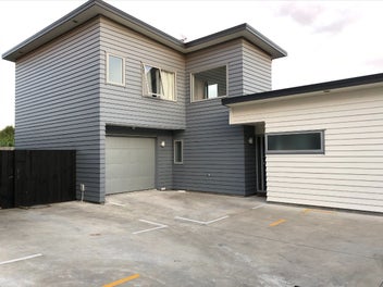 3/11 Crosher Place, Silverdale, Hamilton
