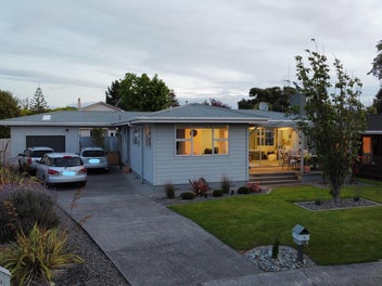 12 Westhaven Grove, Takaro, Palmerston North